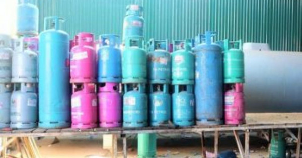 Phát hiện nhiều thiết bị sang chiết gas trong cảng Lê Quốc ở Hải Phòng