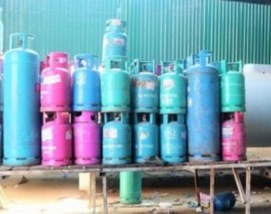 Phát hiện nhiều thiết bị sang chiết gas trong cảng Lê Quốc ở Hải Phòng