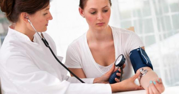 4 cách đơn giản để giảm huyết áp cao tại nhà