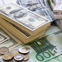 Tỷ giá ngoại tệ hôm nay 24/10: USD quay đầu giảm
