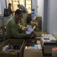 Hà Nội: Tạm giữ gần 1.600 máy hút thuốc lá điện tử