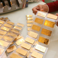 Giá vàng hôm nay 19/11/2020: Tiếp tục lao dốc không phanh