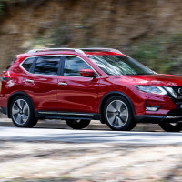 Giá xe ôtô hôm nay 24/11: Nissan X-Trail giảm đến 30 triệu đồng