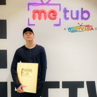 Karik chính thức được YouTube trao nút vàng