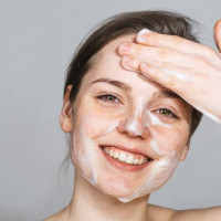 Bí quyết trang điểm dành riêng cho nàng lỗ chân lông to