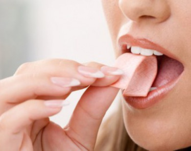 Hậu quả khôn lường khi thường xuyên nhai kẹo cao su