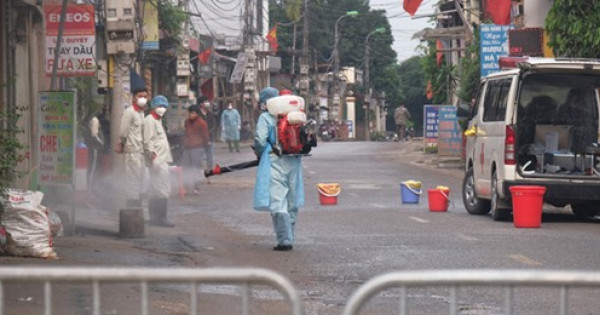 Phòng chống Covid-19 ở TP Hồ Chí Minh: Xem xét giãn cách khu vực có nguy cơ cao