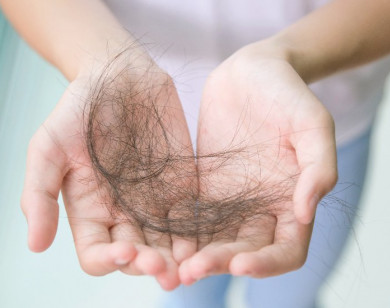 Cách ngăn rụng tóc thời kỳ mãn kinh