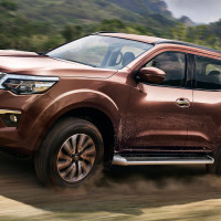 Giá xe ôtô hôm nay 15/12: Nissan Terra dao động từ 899-1.098 triệu đồng