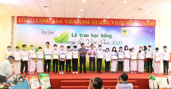 Bình Điền và hành trình 7 năm trao học bổng Vì tương lai Việt Nam