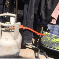 Thanh niên ôm bình gas dọa phóng hỏa khiến xóm trọ hoảng loạn