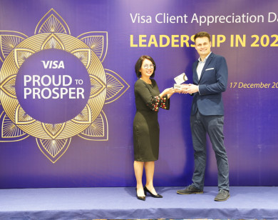 Home Credit nhận giải thưởng uy tín từ Visa