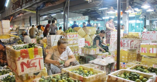 TP Hồ Chí Minh: Lượng hàng hóa nhập về chợ đầu mối tăng đột biến