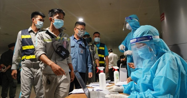 TP Hồ Chí Minh: Thêm 1 nhân viên sân bay dương tính virus SARS-CoV-2