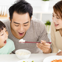 Cách ăn Tết thoải mà không sợ ảnh hưởng cân nặng