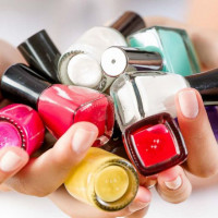 Tác hại không ngờ của việc sơn móng tay thường xuyên