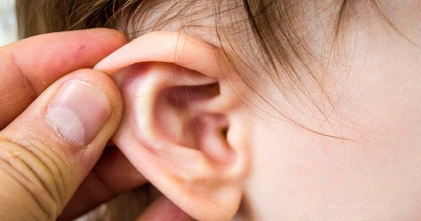Viêm tai giữa ở trẻ em - Coi chừng biến chứng nguy hiểm