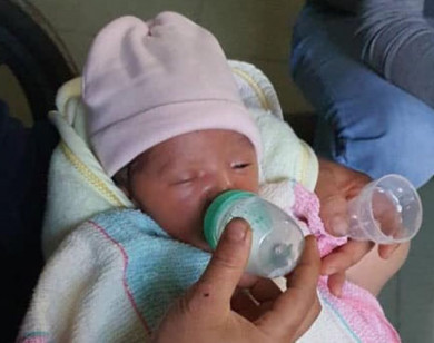 Đắk Lắk: Bé sơ sinh còn nguyên dây rốn bị bỏ rơi