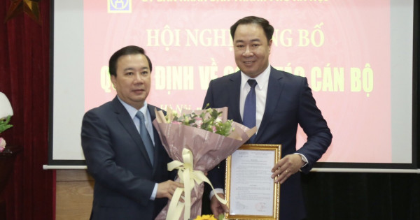 Trao quyết định bổ nhiệm ông Nguyễn Xuân Khánh giữ chức Phó Tổng biên tập báo Kinh tế & Đô thị