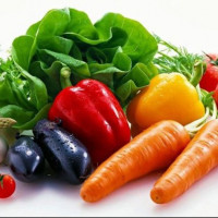 7 loại rau, củ ít thuốc trừ sâu chị em nên chọn mua
