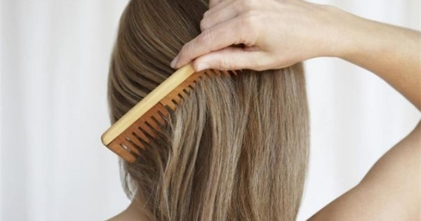6 việc bạn đang làm vô tình phá hủy mái tóc