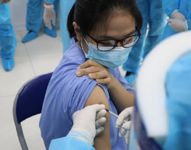 Thủ tướng Chính phủ: Không để xảy ra tiêu cực, tham nhũng, lãng phí, lợi ích nhóm trong việc mua bán, sử dụng vắc-xin