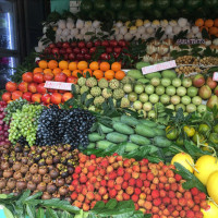 Hoa quả vào vụ, giá rẻ “giật mình”...nhưng vẫn ế