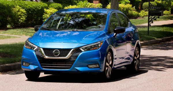 Giá xe ô tô Nissan tháng 5/2021: Hỗ trợ 50% phí trước bạ