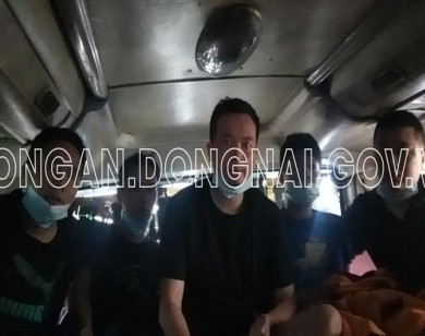 Công an Đồng Nai bắt năm người Trung Quốc trên một chuyến xe nhập cảnh trái phép vào Việt Nam