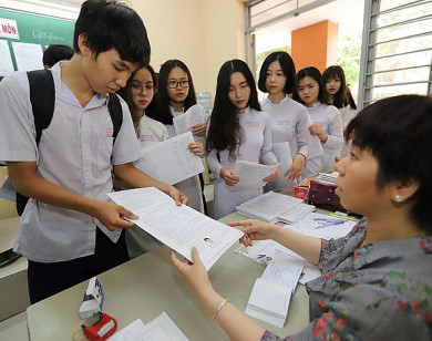 Tỉ lệ "chọi" lên tới 1/10 với nhóm ngành Kinh doanh và Quản lý