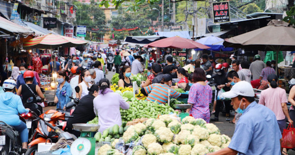 TP Hồ Chí Minh: Nguồn hàng dồi dào, người dân không nên mua đồ dự trữ