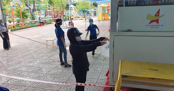 TP Hồ Chí Minh: ATM gạo tái xuất hỗ trợ người dân vượt qua khó khăn do đại dịch Covid-19