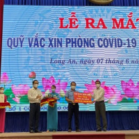 Trần Anh Group ủng hộ 10.000 liều vaccine vào Quỹ vaccine phòng Covid-19 tỉnh Long An