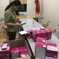 Hà Nội: Thu giữ 400 hộp Kit test nhanh Covid-19 nghi nhập lậu