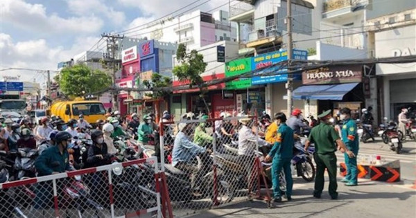 Số ca mắc tăng cao, TP Hồ Chí Minh phong toả thêm khu phố hơn 2000 dân ở Quận 8