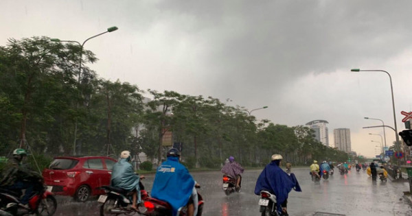 Dự báo thời tiết ngày 23/6/2021: Hà Nội có mưa dông kèm lốc, sét