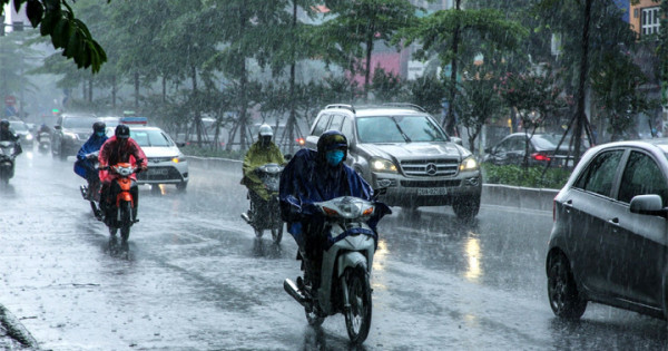 Dự báo thời tiết ngày 6/7/2021: Hà Nội có mưa to kèm lốc, sét