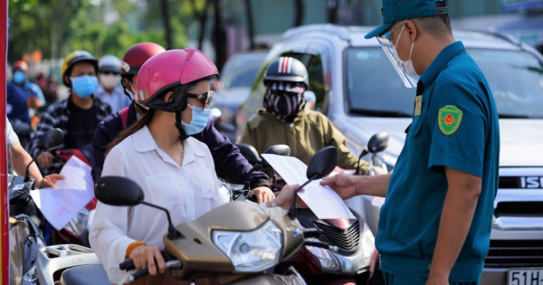 TP Hồ Chí Minh: Bỏ kiểm tra giấy xét nghiệm với người ra đường có lý do chính đáng