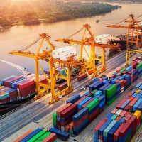 Trong nửa đầu tháng 7/2021 kim ngạch xuất nhập khẩu hàng hóa của Việt Nam đạt 27,39 tỷ USD