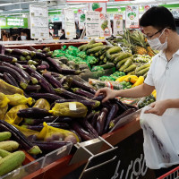 Hà Nội ngày đầu thực hiện giãn cách xã hội: Hàng hóa không thiếu, siêu thị đẩy mạnh bán online