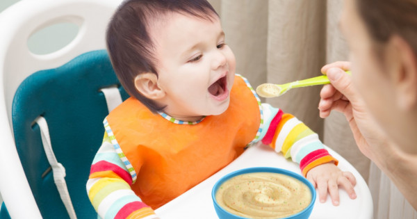 Nêm muối vào đồ ăn cho trẻ thế nào cho hợp lý?