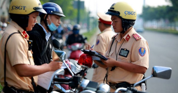Không có bảo hiểm bắt buộc khi chạy xe máy sẽ bị phạt bao nhiêu?