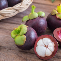 Nhóm người cần hạn chế ăn măng cụt