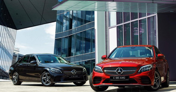 Giá xe ô tô Mercedes tháng 8/2021: Tặng 2 năm bảo dưỡng miễn phí