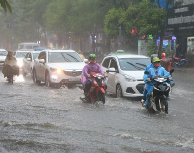 Dự báo thời tiết ngày 31/8/2021: Hà Nội có mưa rào và dông