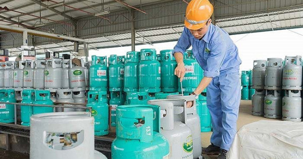 Giá gas tháng 9 tiếp tục tăng lên 418.900 - 442.000 đồng/bình 12kg