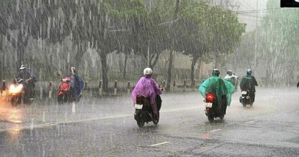 Dự báo thời tiết ngày 1/9/2021: Hà Nội có mưa rào và dông kèm lốc, sét