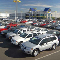 Xe ô tô nhập khẩu về Việt Nam giảm gần 50%