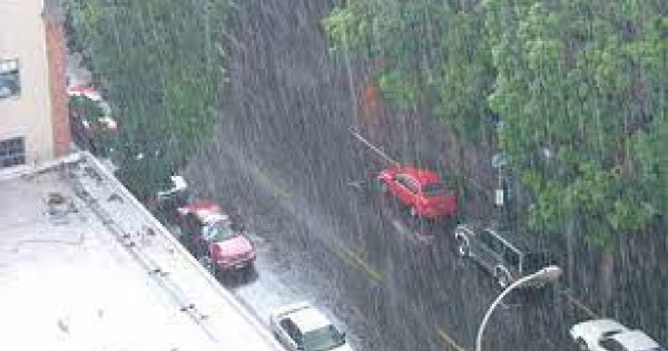 Dự báo thời tiết ngày 7/9/2021: Hà Nội có mưa to kèm lốc, sét và gió giật mạnh