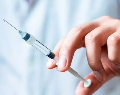 Khởi tố bị can liên quan đến việc móc nối thu tiền tiêm vaccine Covid-19